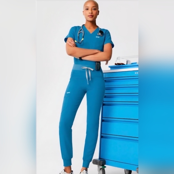 Figs Scrub Set - Picture 1 of 8